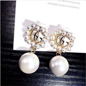 GG pearl earring